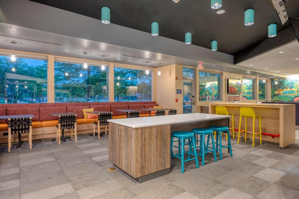 Tru By Hilton Indianapolis Lawrence, In Hotel Restaurant foto
